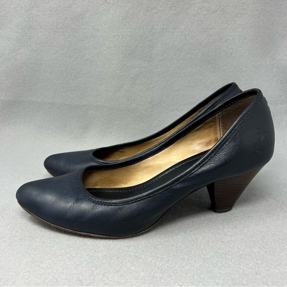 Frye Women's Heels Regina Pump Leather 9.5M Slip on Shoe Kitten Heel Blue. - Picture 4 of 12